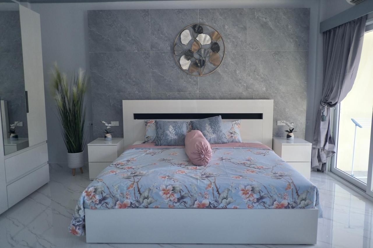 GORGEOUS NEW DESIGNED 4br KataBeach sweetHome