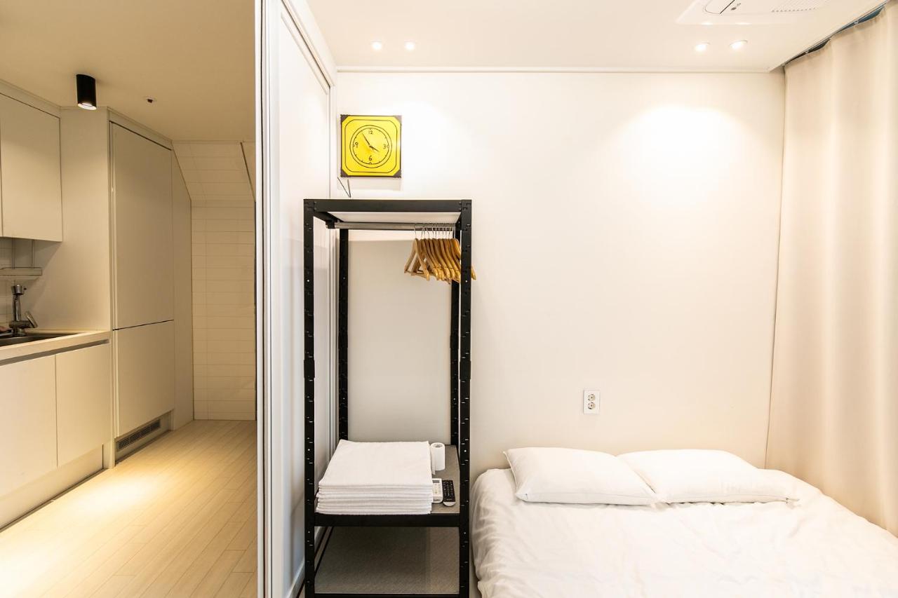 Modern Apt Near Seoul Station 3min I 20 off on long-term stay - 2
