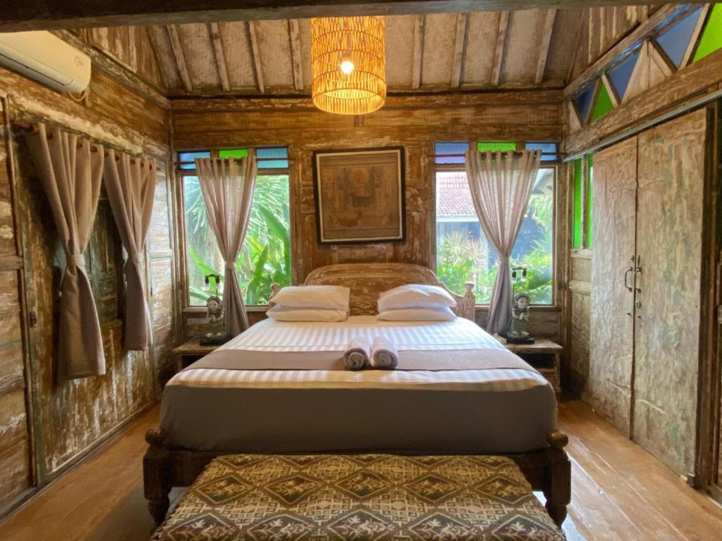 Wooden Cabin In Jimbaran - Lavender Suite - 2
