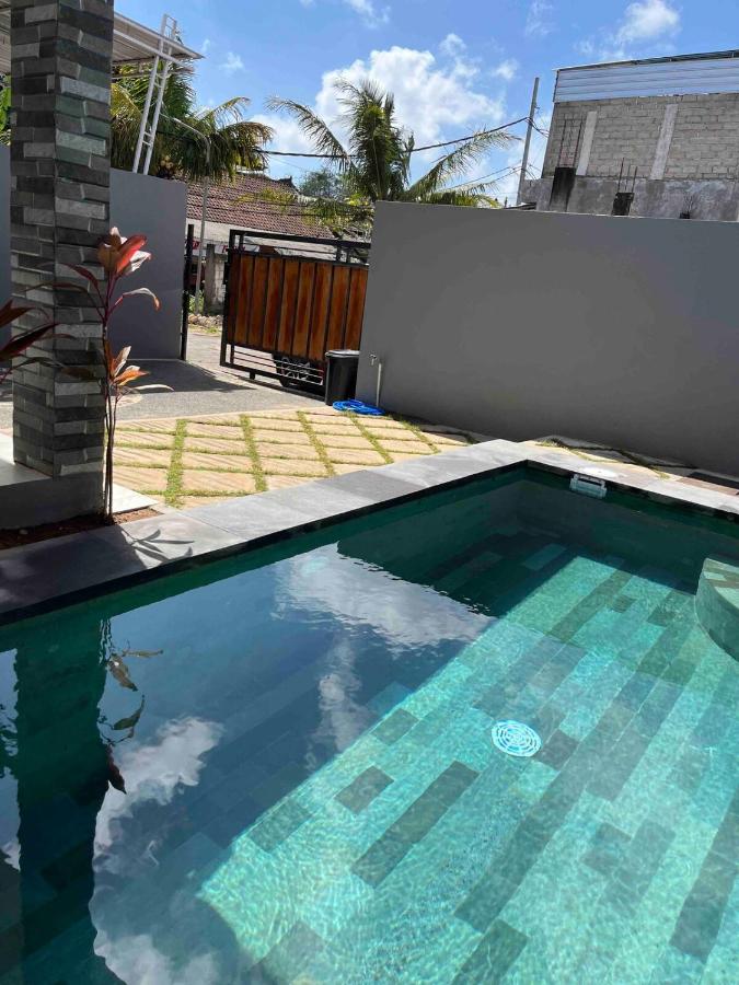 D'Wangsa Villas- Balinese House 2BR with POOL near Balangan Beach