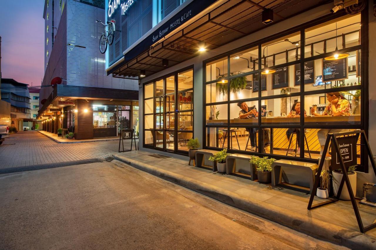 Siam Subway Hostel and Café