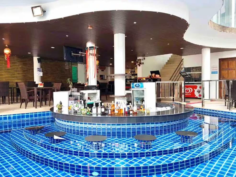 C257 Studio Seaview Near Beach Pool & Gym View - 2