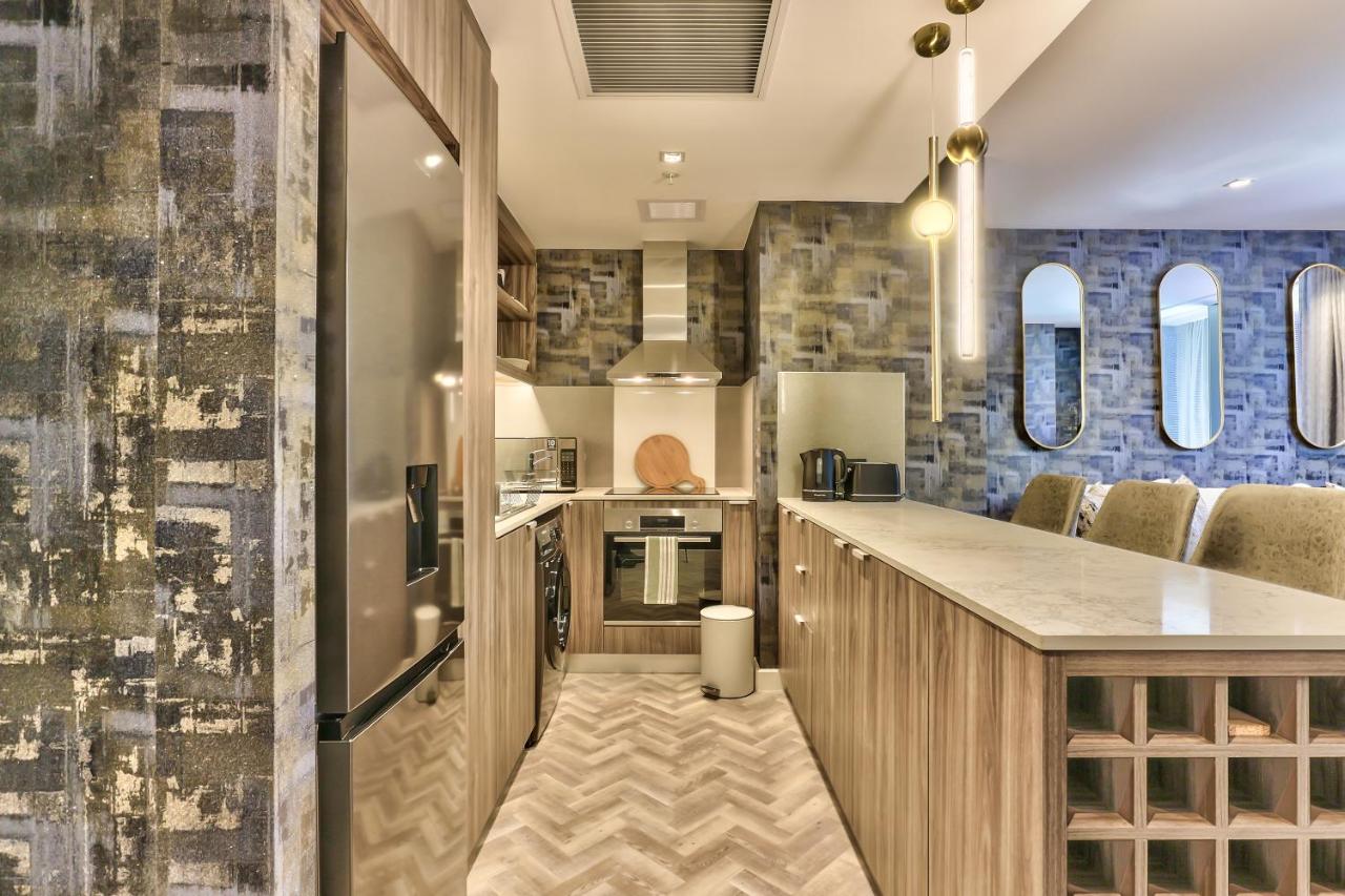 Luxury Apartment - Foreshore Place - 3