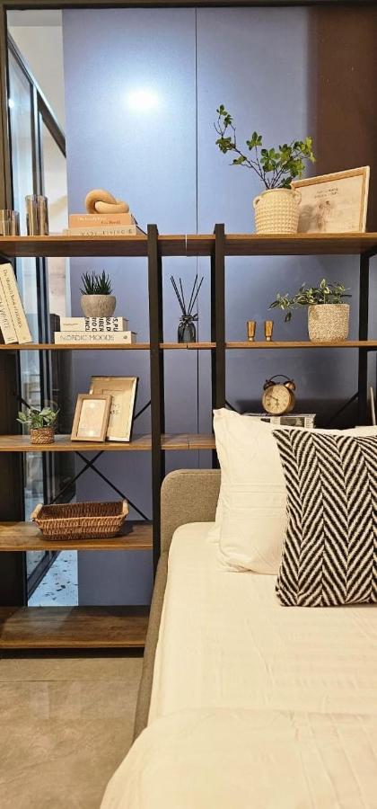 Nala Host-Luxor studios