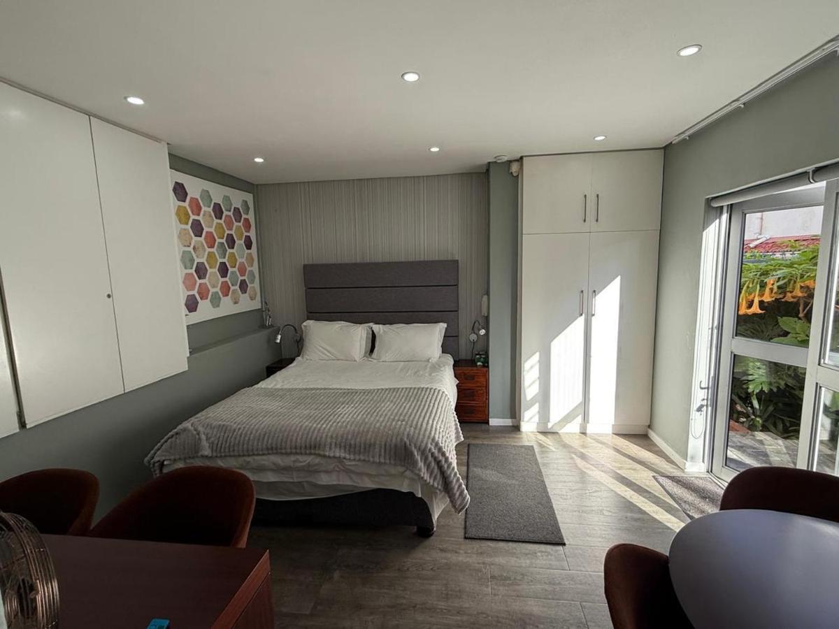 Mount Carmel - secure, cozy and great location