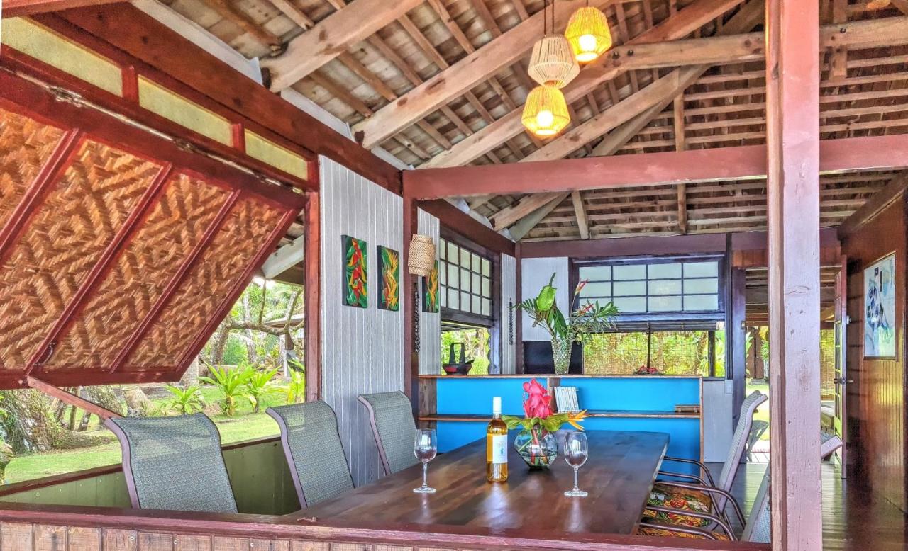 TAHITI Tamanu House - Séjour Bord de mer, Plage privée, TV, Wifi, Hôte Polynésienne