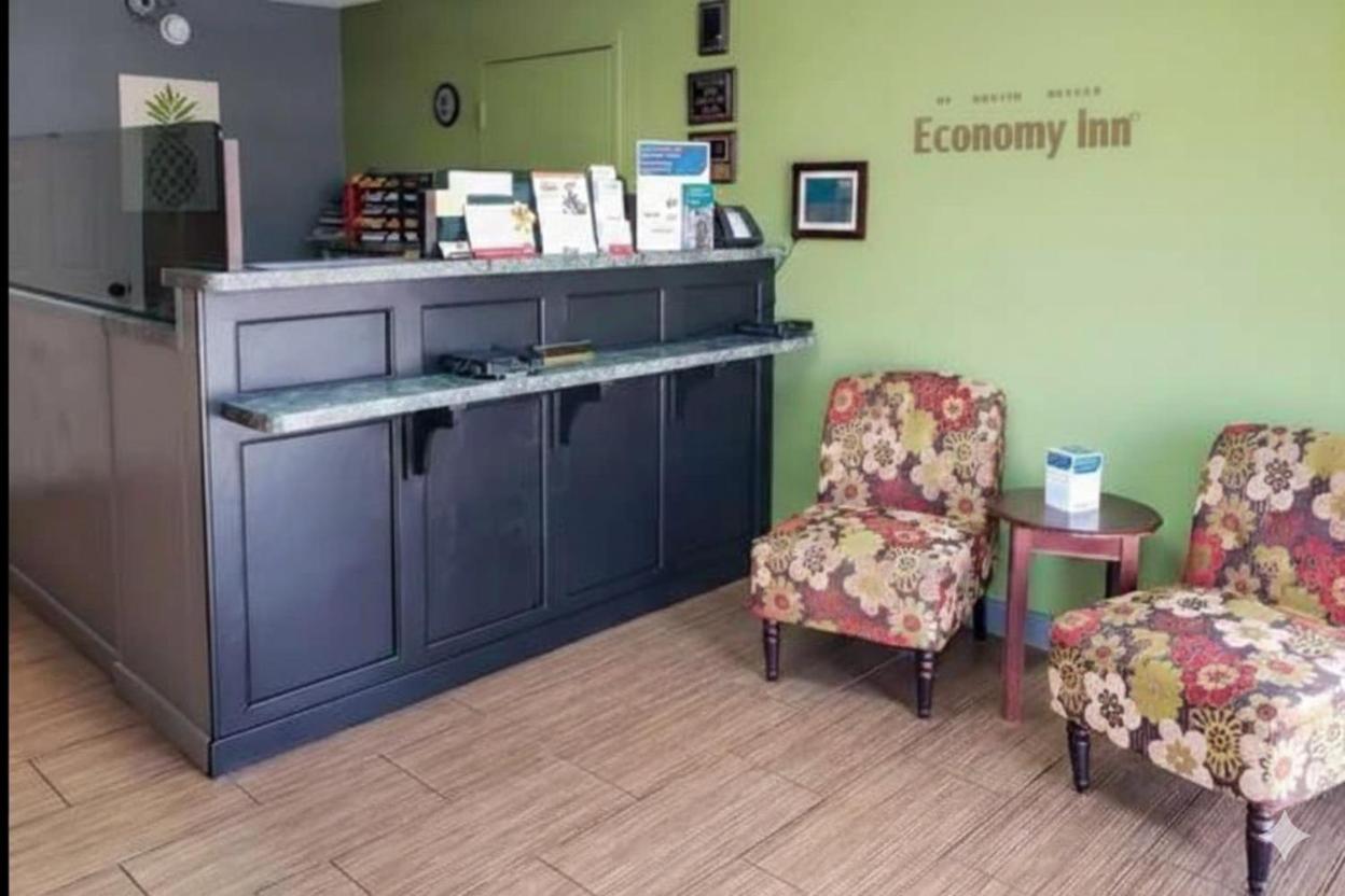 Economy Inn — photo 4