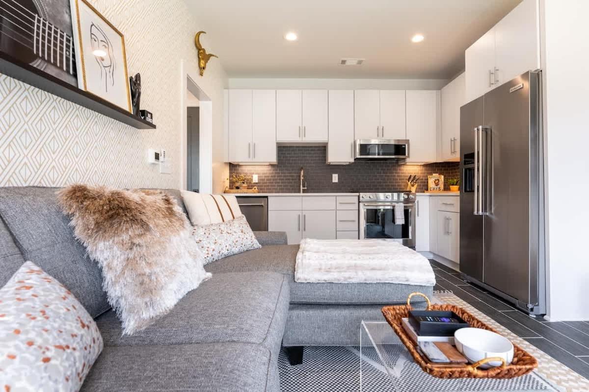 The Commodore by Stay Local Nashville - 2