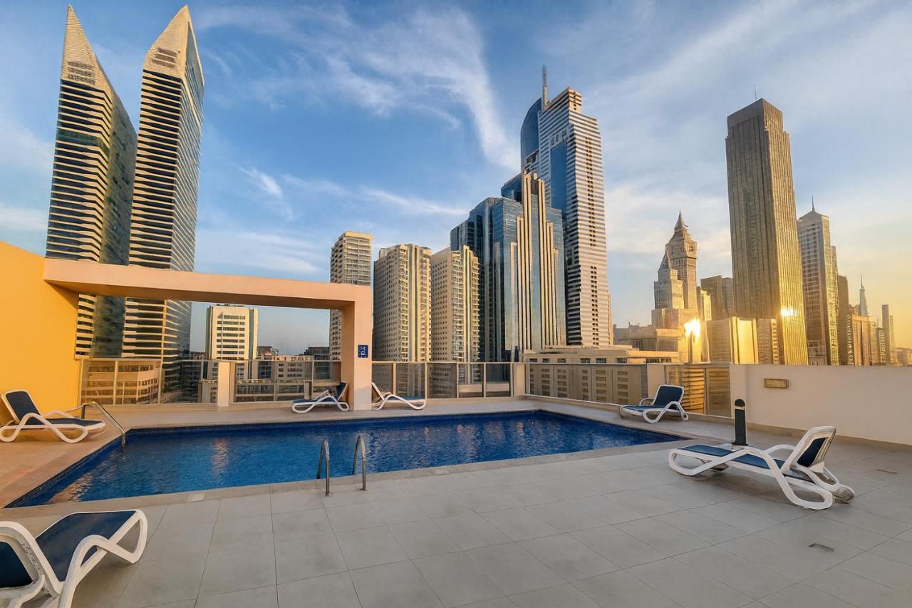 Deluxe Apartments Near WTC and Sheikh Zayed - 4