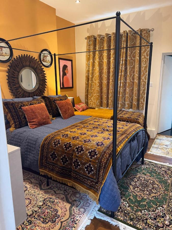 Todo Loco Pet Friendly