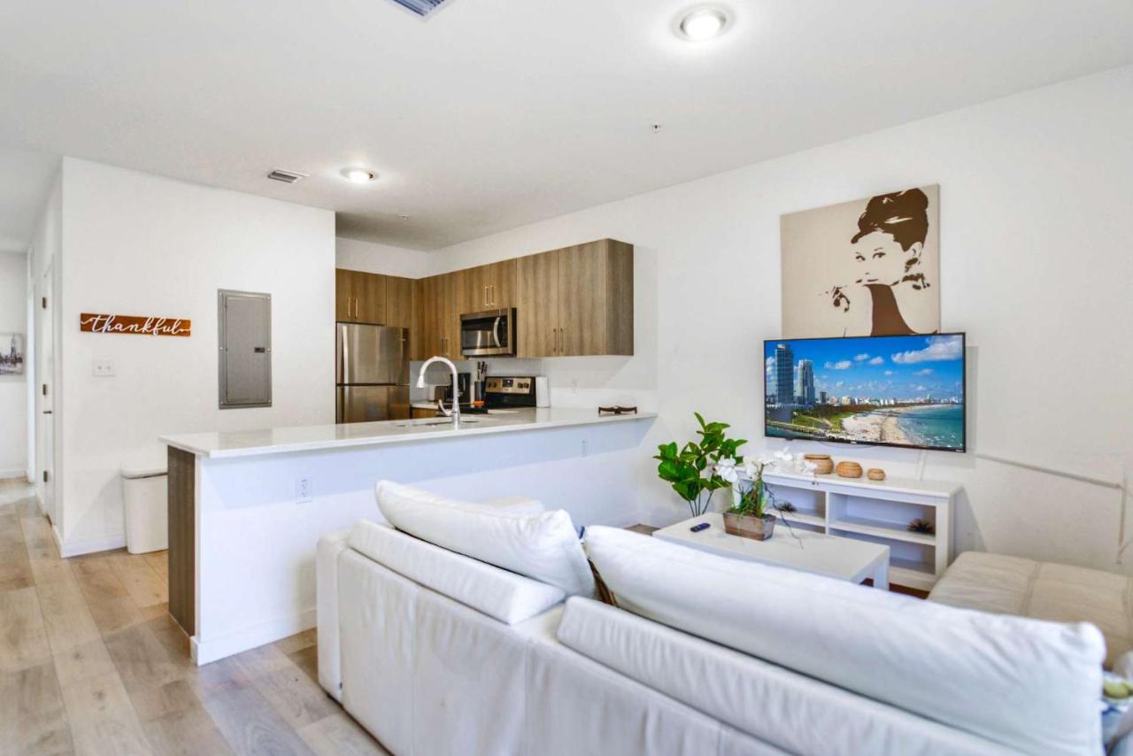 Miami Townhouse Stay with Free Parking - 2