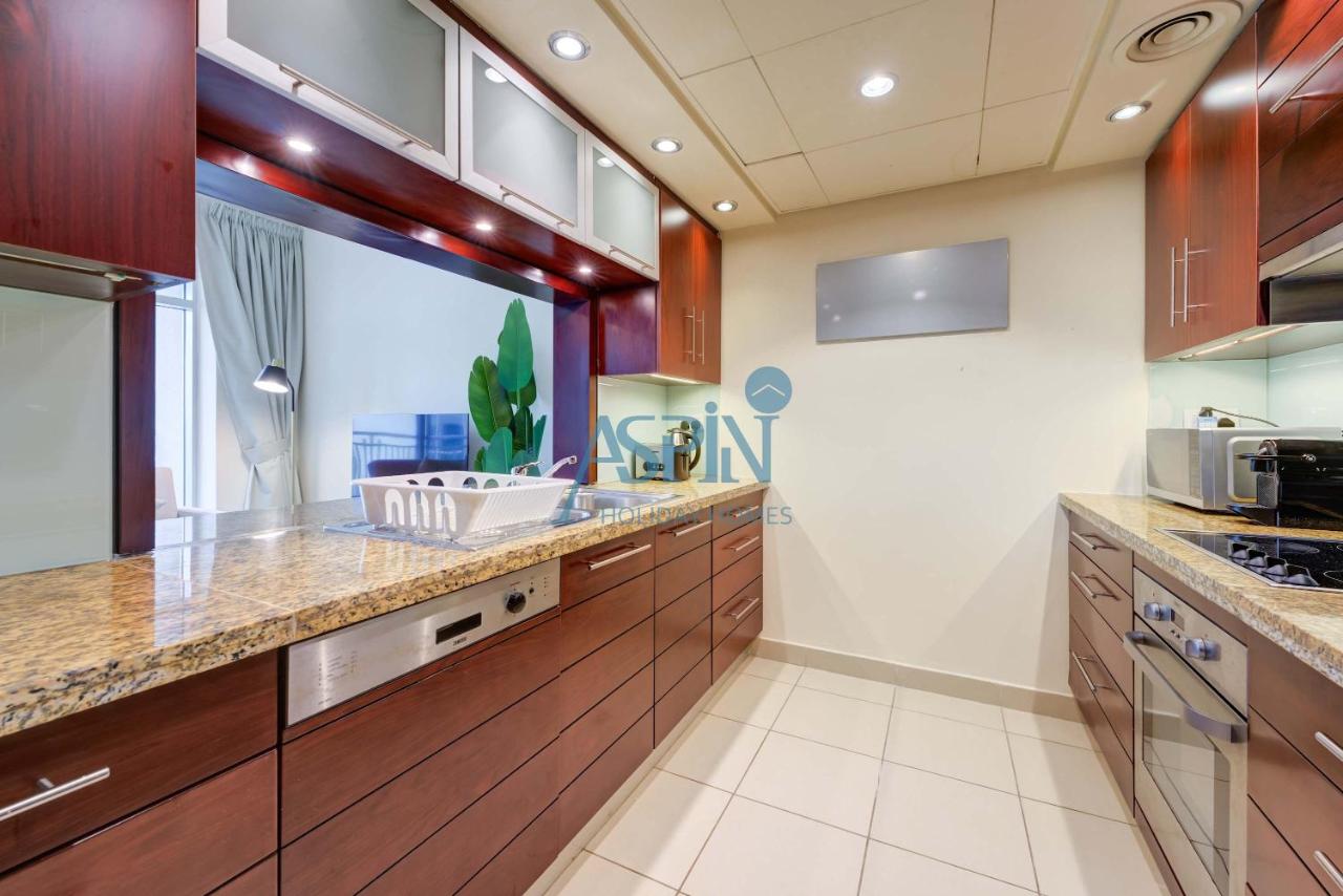 Aspin Brand New Premium Studio with Pool View - Burj Views - 5