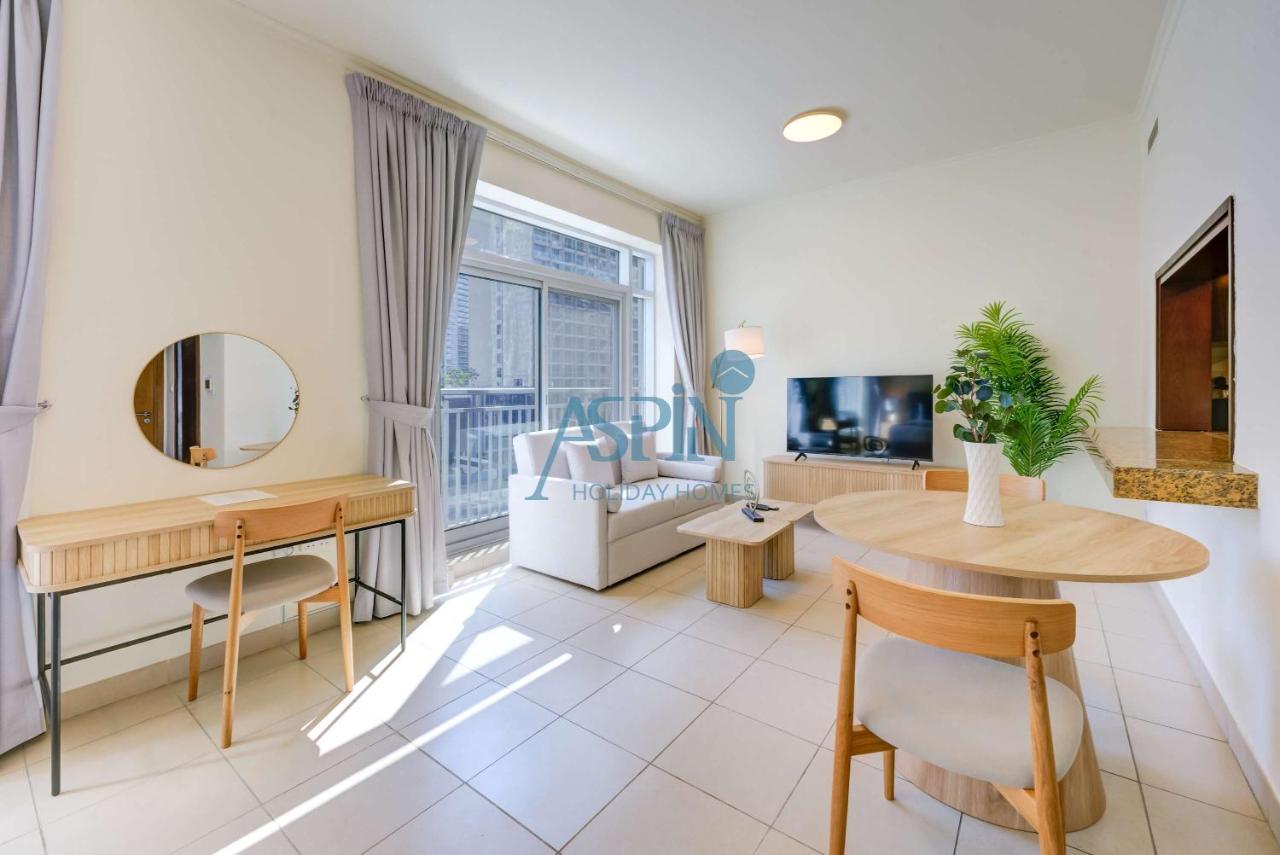 Aspin Stylish Burj Views Studio-City View - 5