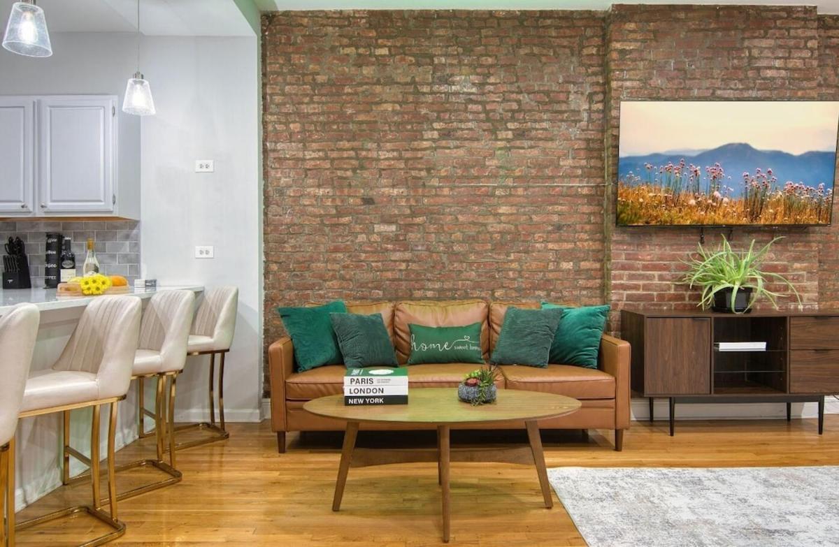 Haven on Bruckner Sprawling 2BR w King Bed fast WiFi 20 minutes to Times Square - 4