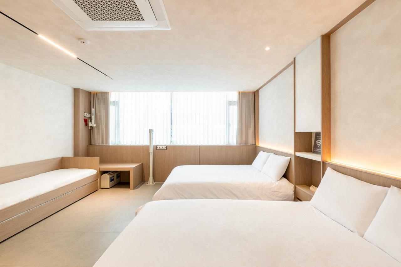 Hotel Comochez Myeongdong