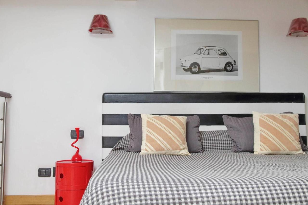 Historic Center Rome Colosseum 2BR 2BA Metro