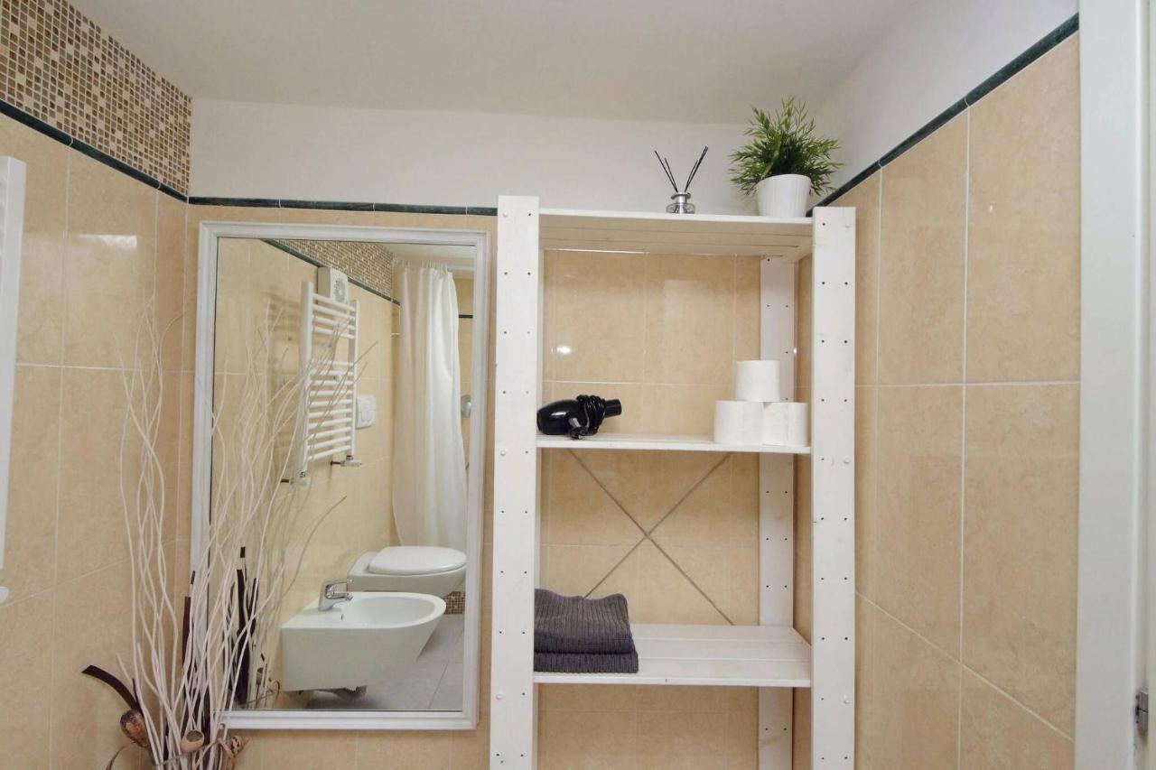 Historic Center Rome Colosseum 2BR 2BA Metro - 3