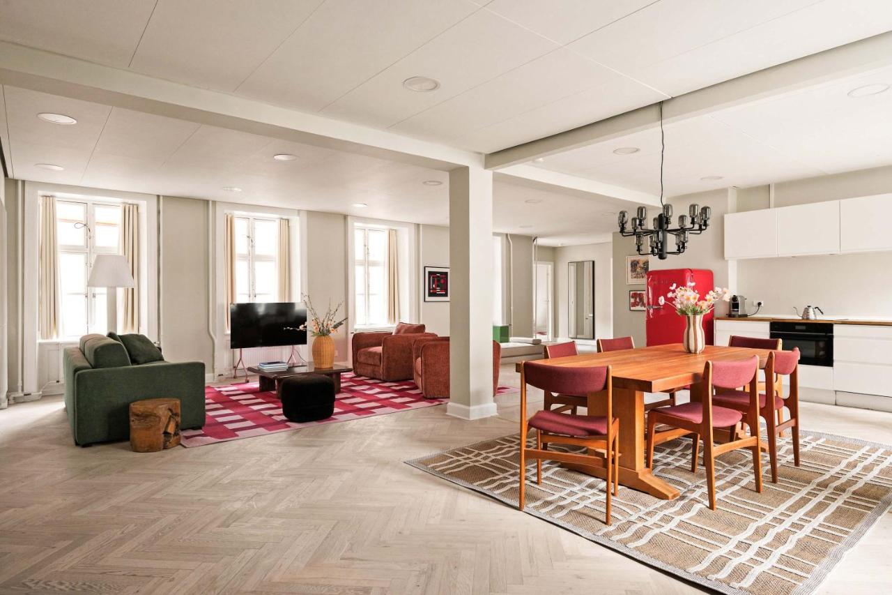 Queens Suites by Daniel&Jacob's