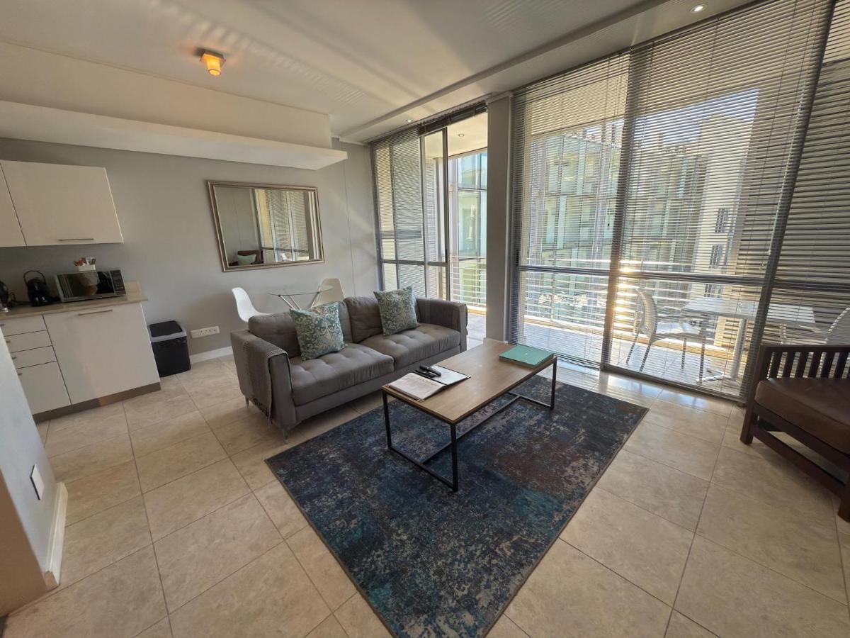 Harbour Bridge 303 Suite - Near V&A & CTICC - 3