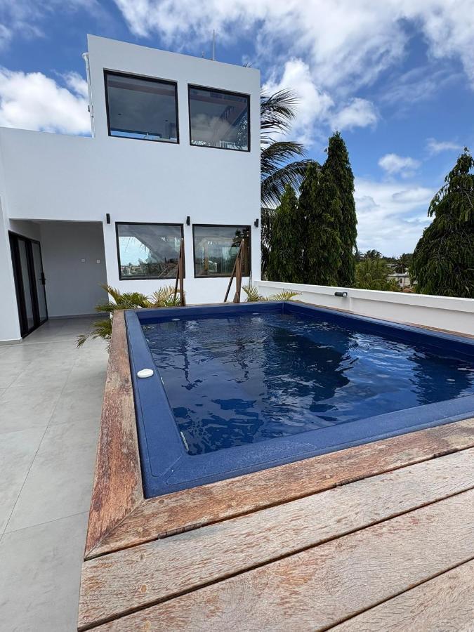 Luxury 5BR Penthouse with Rooftop Pool & Sea View A 2 Min Walk to Trou aux Biches Beach - 4