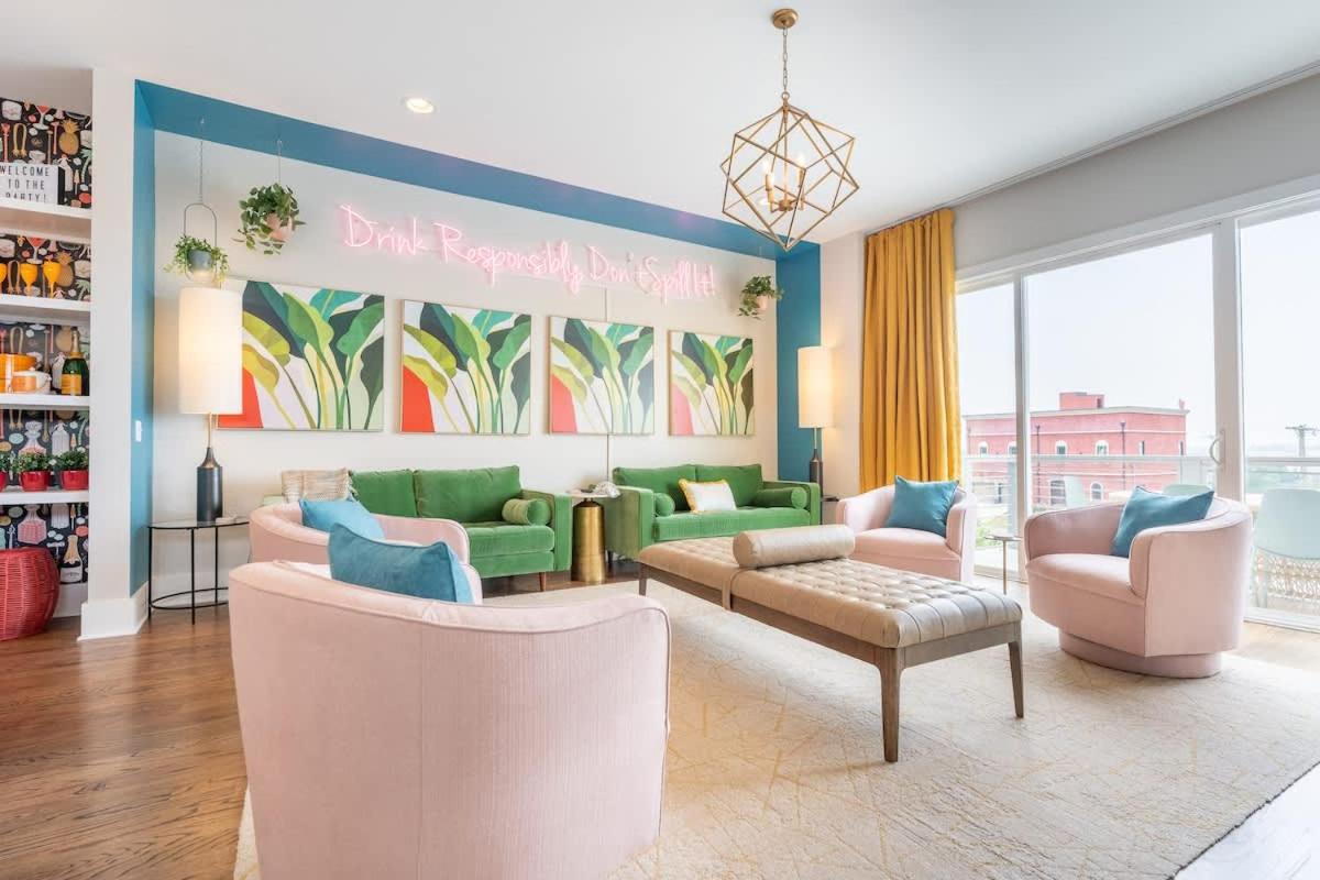 The Broadway Lounge by Stay Local Nashville - 2