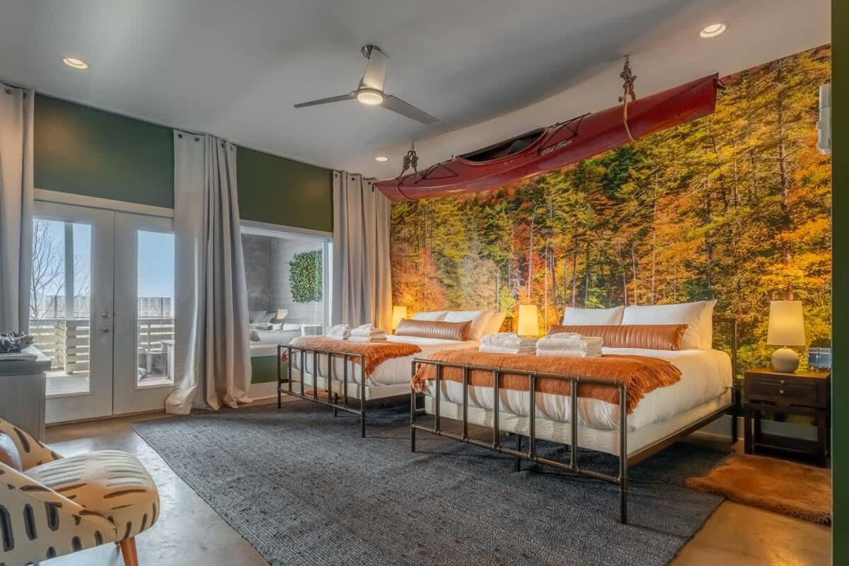 The Broadway Lounge by Stay Local Nashville - 4