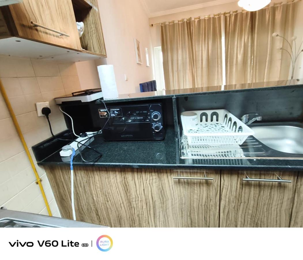 Downtown Dubai Mall walk & Burj Khalifa DIFC 5 mins - 3