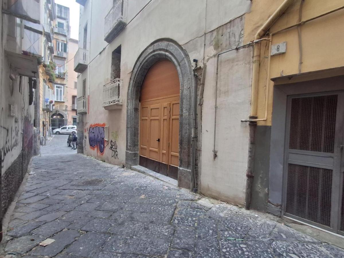 Palace Ecce Hom0 - 4