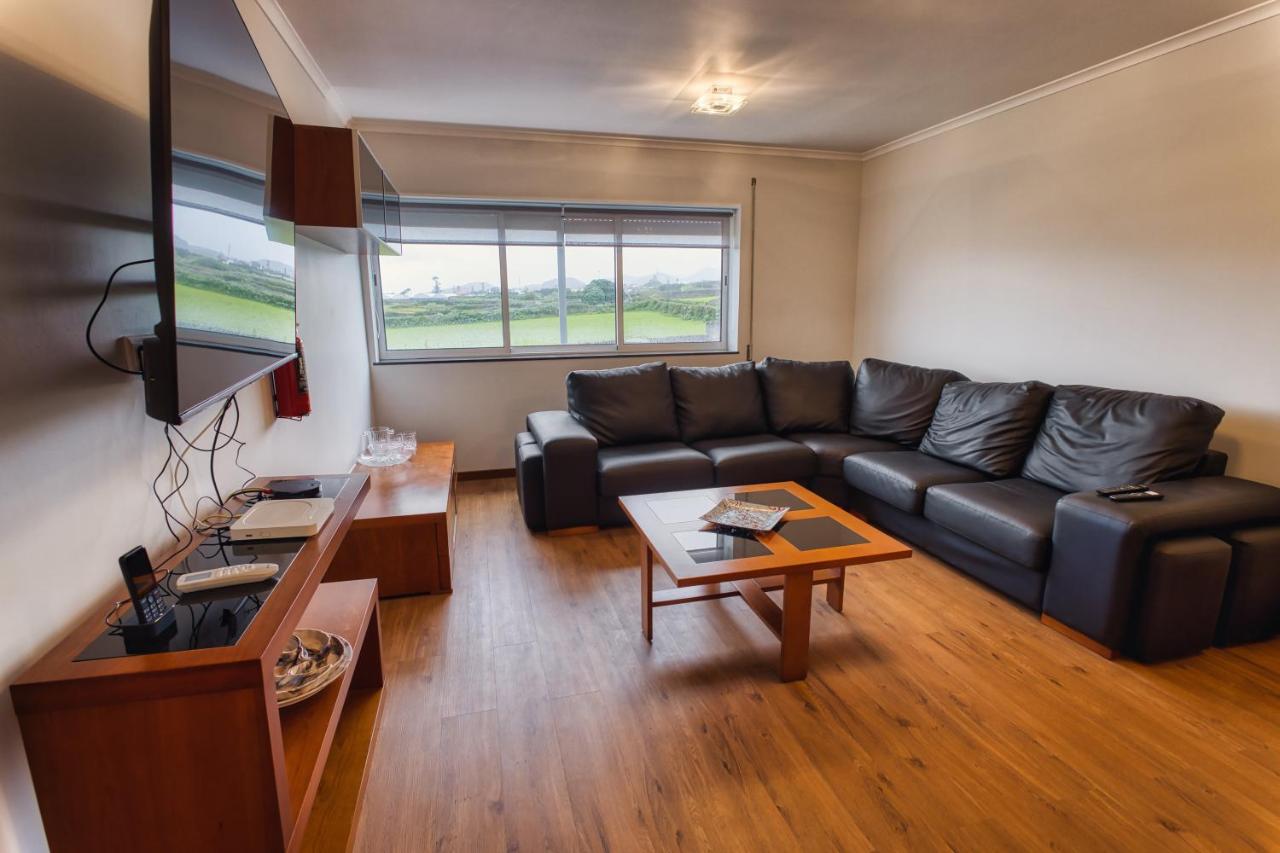 Ocean Whisper Apartment