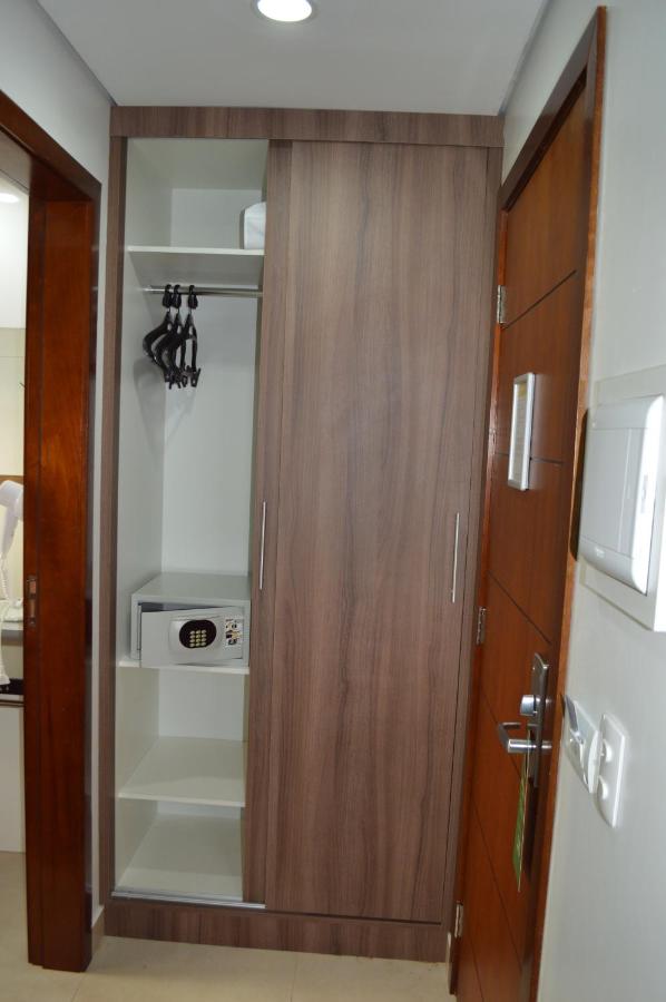 Lis Hotel photo