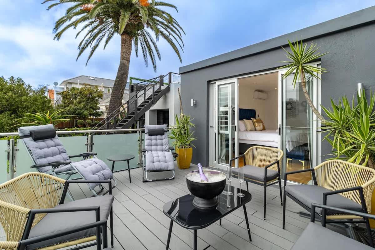 Sunset Oasis 4Bed 3Bath in Sea Point - Hot Tub - 3