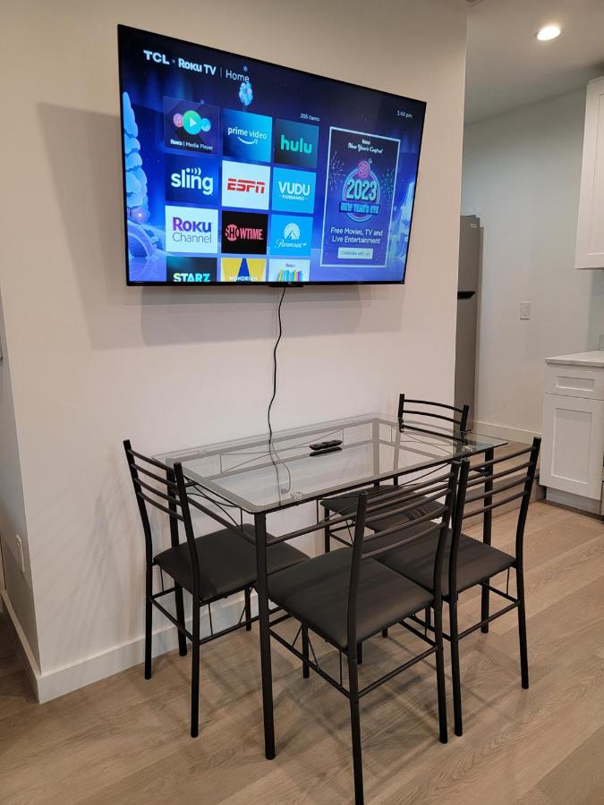 Spacious 2-Bedroom, One and a Half Bath Home in Pico-Robertson Near Beverly Hills and Cedars-Sinai - 2