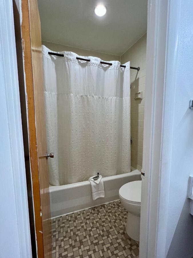 Village Inn Motel — photo 18