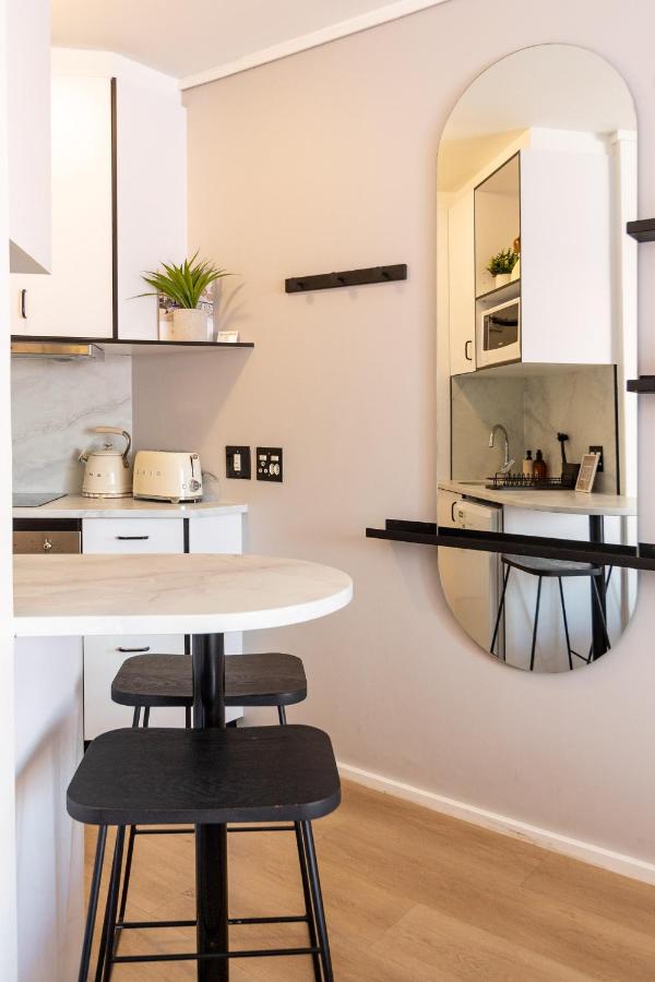 Central Sea Point Studio - 5