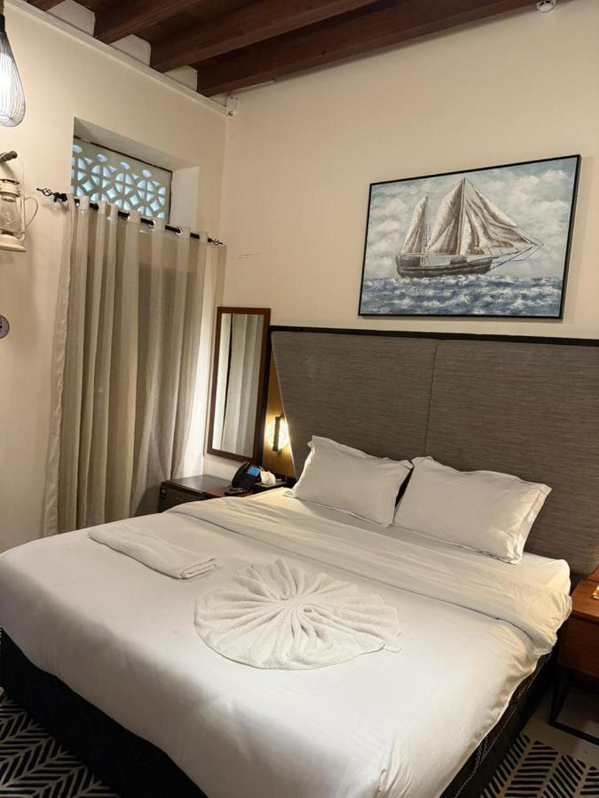 Ahmadia Heritage Hiba Guest House - Built in 1916 - Al Ras Metro Station - 2