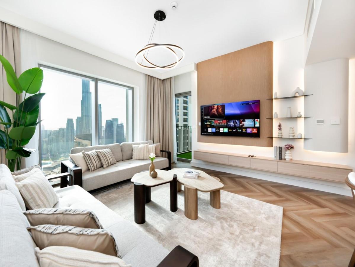 RoyalVista 23 - 4BR with Foosball & PS5 at Downtown Views II - Burj Khalifa View - 5