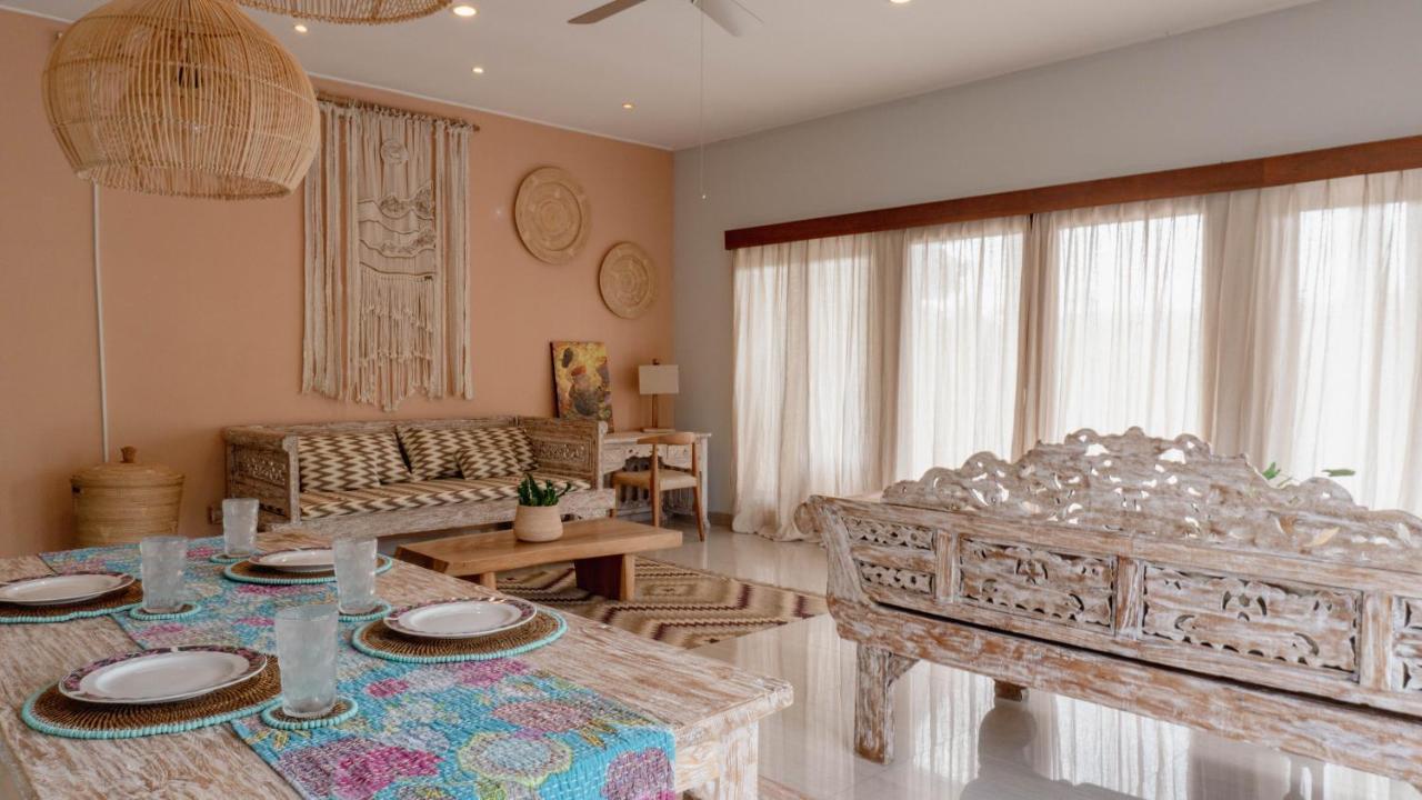 2 Bedroom Villa with Private Pool & Kitchen