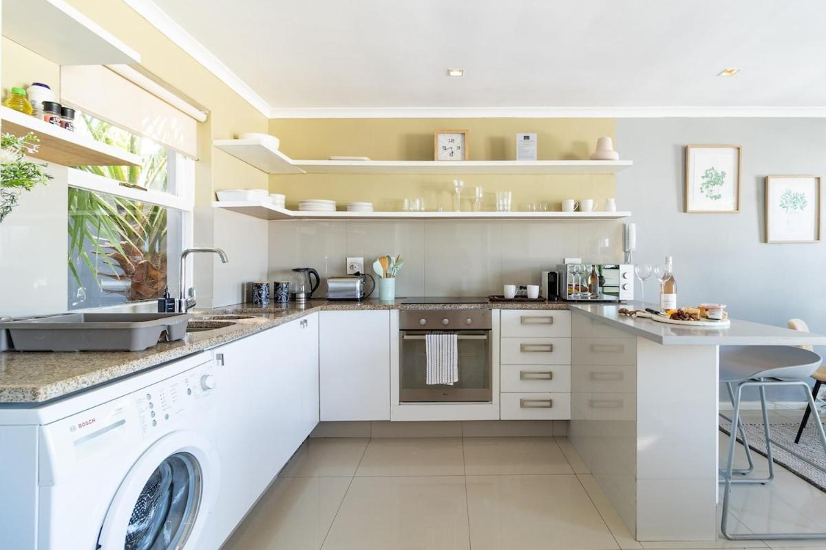 The Fabulous Four, this Condo has it all! - 2