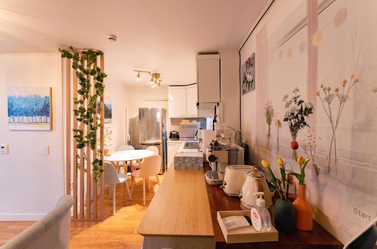 Yonsan Stay Near Yongsan Station line 1 Ichon station National Museum - 2