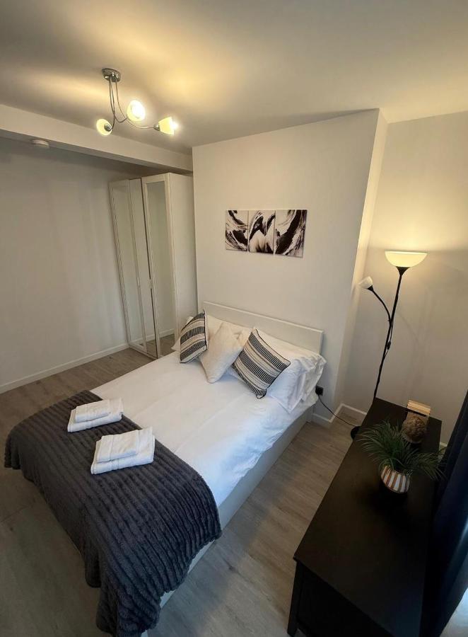 Modern 2BR Flat - Walk to London Bridge & Borough Market - 5