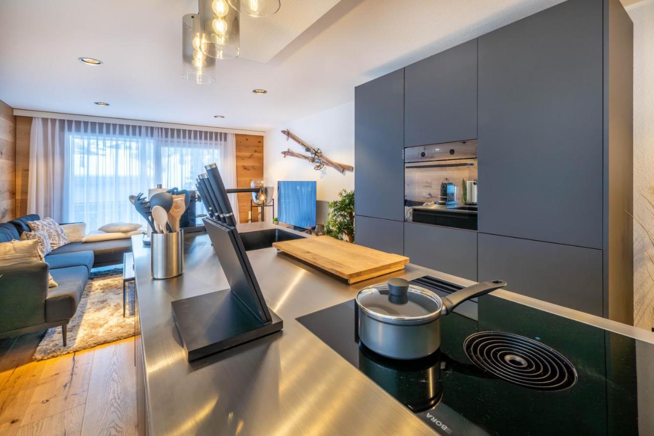 Alpine black Pearl - modern & stylish by Inspiringplaces Zermatt - 4