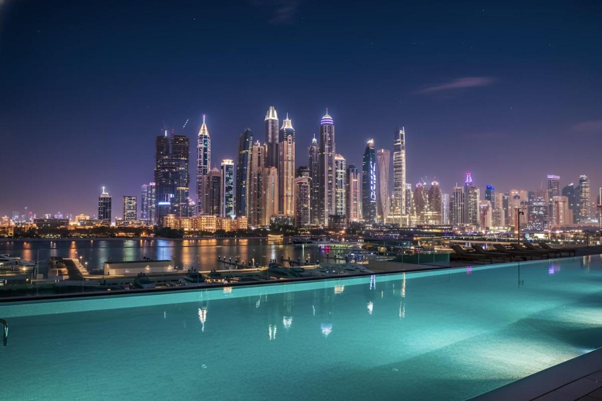 Private Beach , Luxury 2BR , Emaar 5-Star Amenities