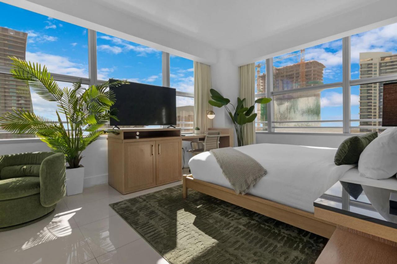 Luxury Brickell 3BD Free Parking - Pool - Bay View - 2