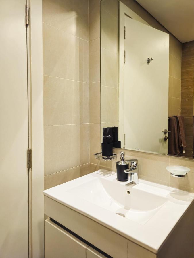 Prime Masdar City 1BR, Near Airport & Yas Island - 2