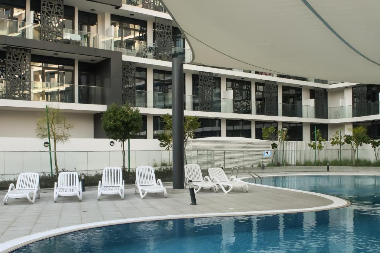 Prime Masdar City 1BR, Near Airport & Yas Island - 3