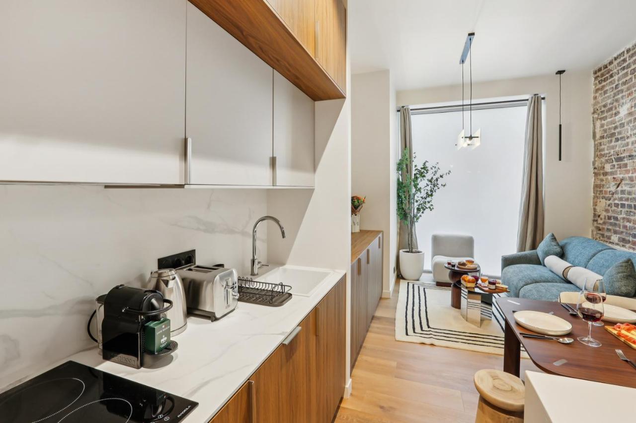 Lavie Maison Marais Hot Tub AC - 4