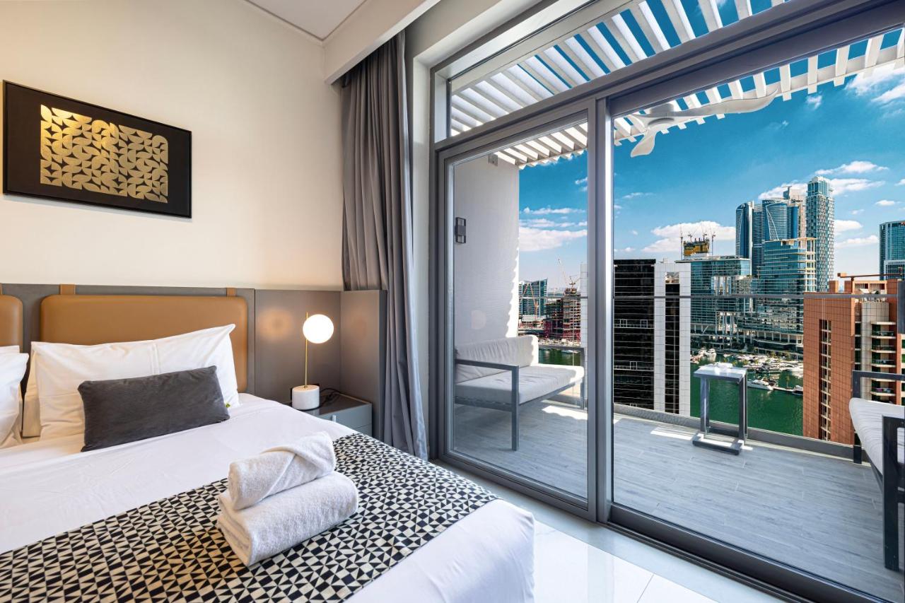 Luxury Canal View Studio for 4 Guests in Downtown, 5 Min to Dubai Mall - 2