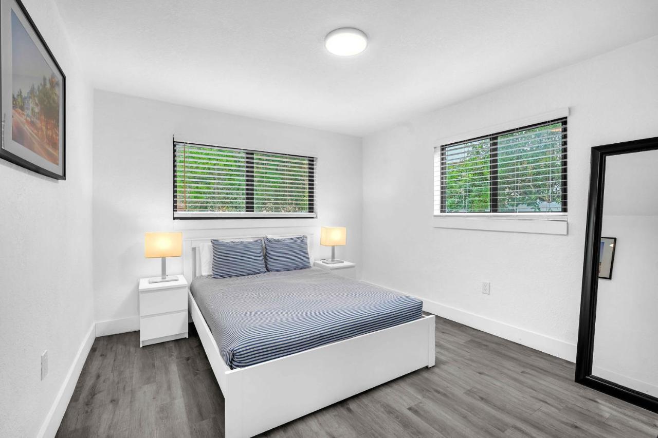 West Brickell #2 Renovated 2 2 Apt + Parking - 2