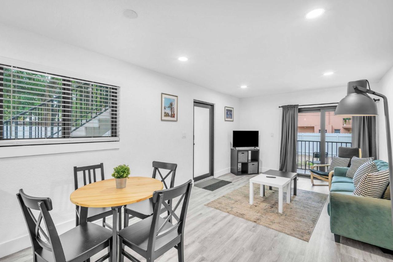 West Brickell #2 Renovated 2 2 Apt + Parking - 5