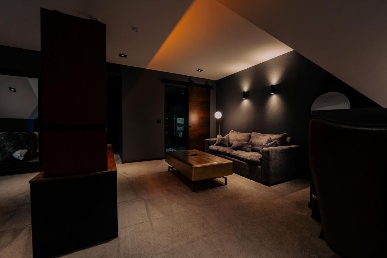 Signature Suite with Golf View